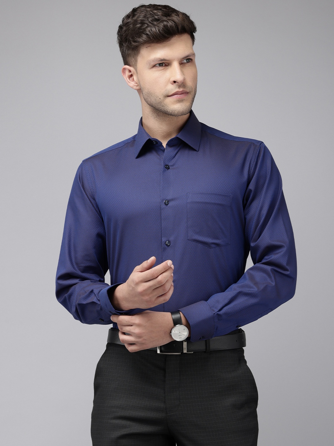 

Van Heusen Custom Opaque Pure Cotton Formal Shirt, Blue