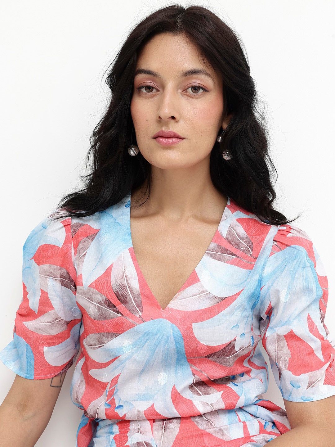 

RAREISM V Neck Short Puff Sleeves Abstract Cotton Wrap Top, Pink