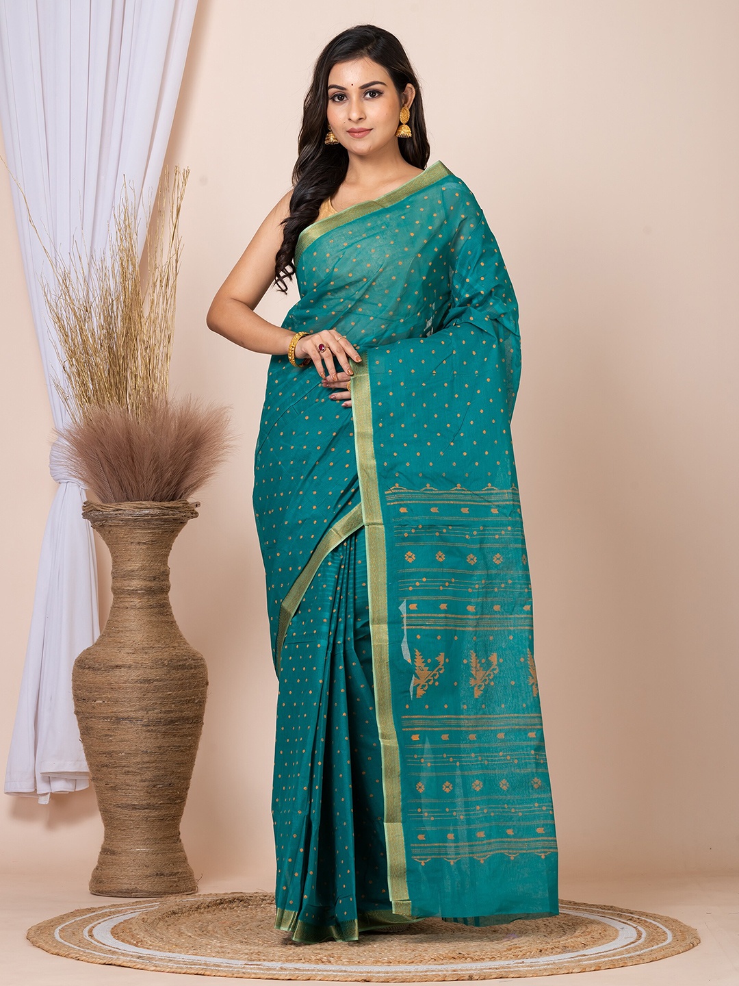 

Laa Calcutta Geometric Printed Pure Cotton Taant Saree, Green