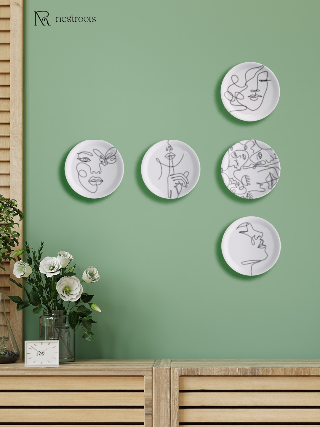 

nestroots White & Black 5 Pieces Abstract Printed Ceramic Wall Plates