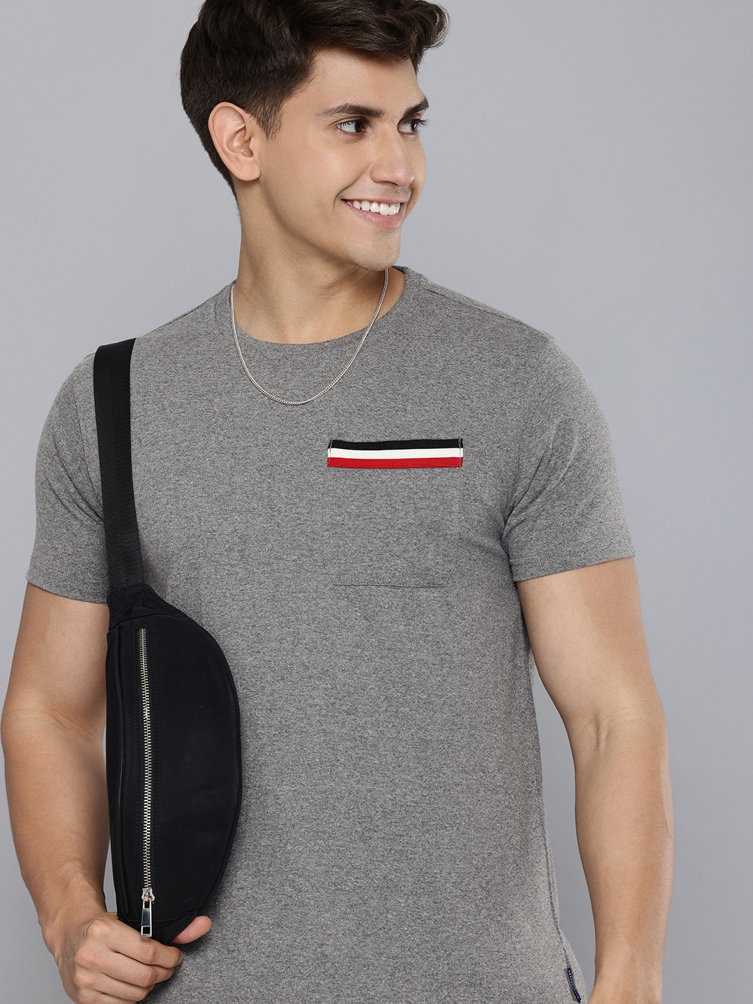 

Aeropostale Round Neck Chest Pocket T-shirt, Grey melange