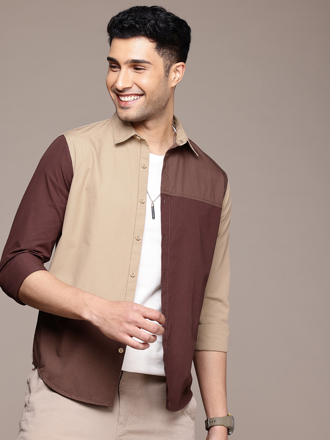 

WROGN Colourblocked Cutaway Collar Pure Cotton Casual Shirt, Brown