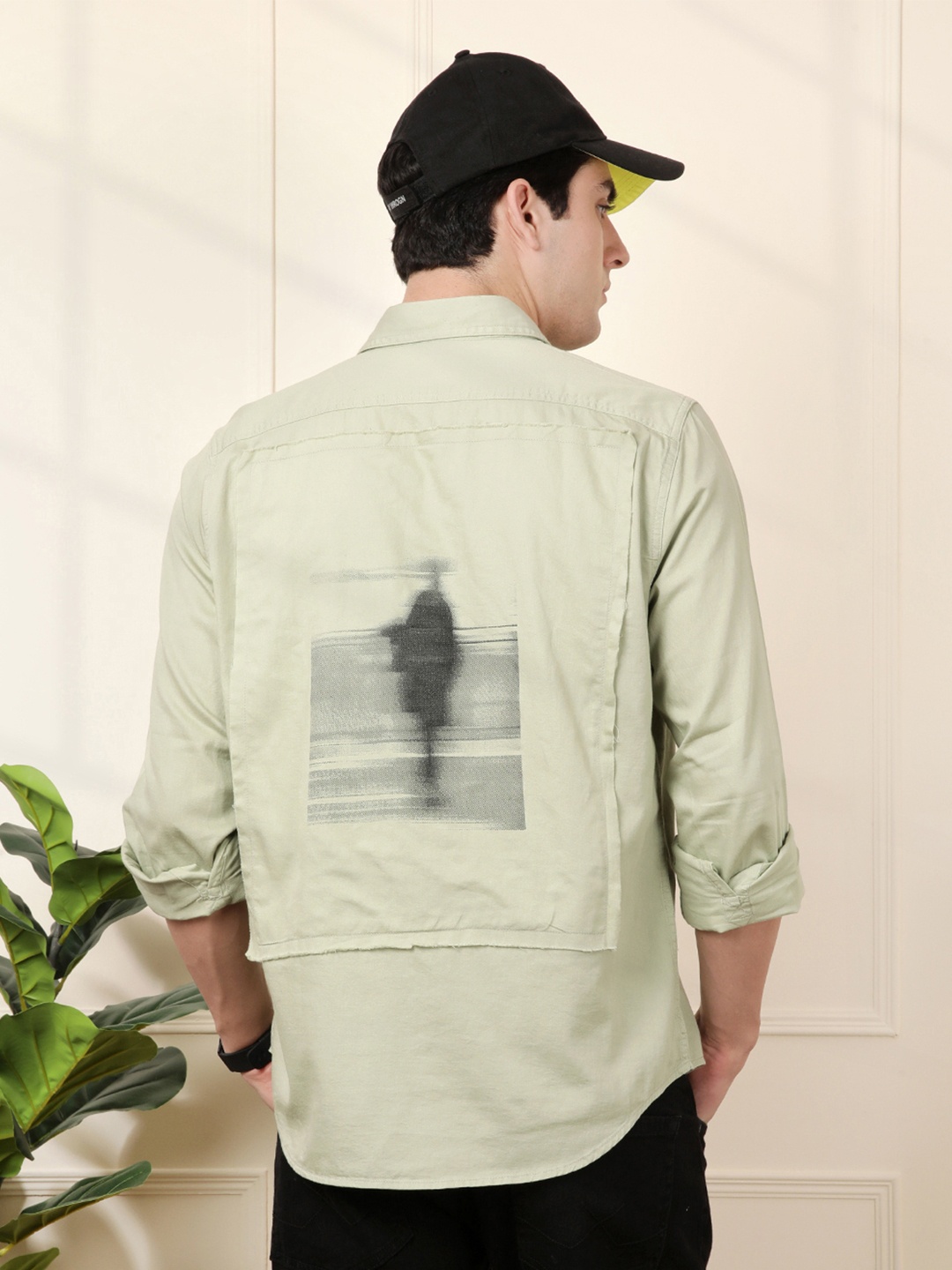 

WROGN Opaque Graphic Printed Pure Cotton Casual Shirt, Green