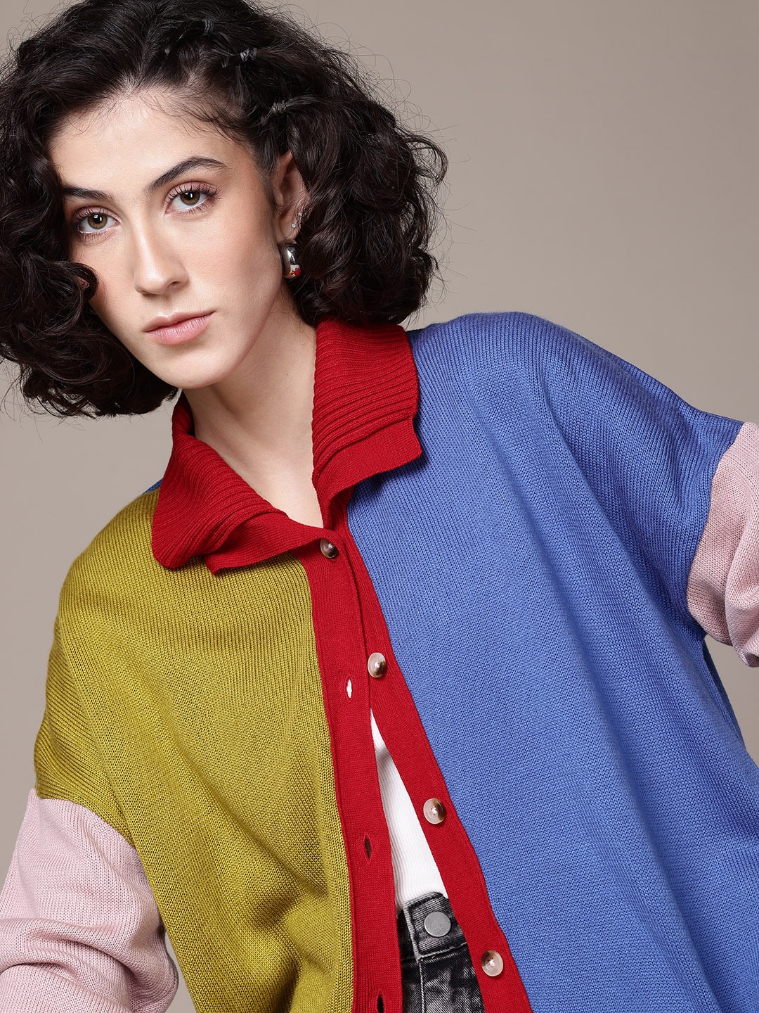 

The Roadster Lifestyle Co. Women Colourblocked Acrylic Cardigan, Blue
