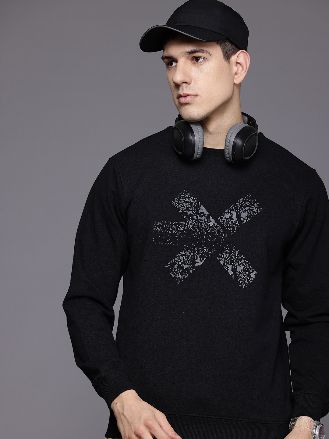 

HRX by Hrithik Roshan Printed Lifestyle Sweatshirt, Black