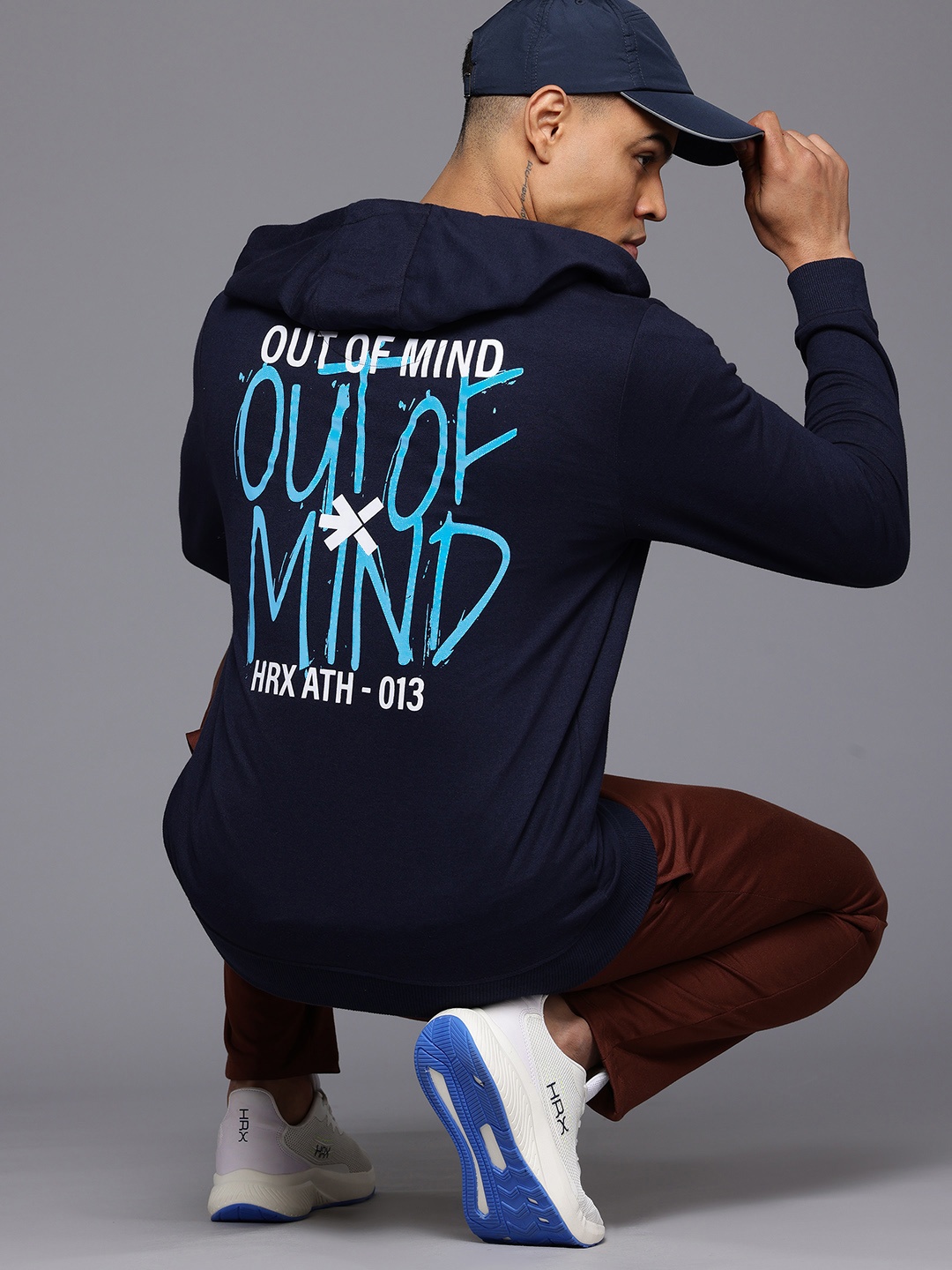 

HRX by Hrithik Roshan Typography Printed Hooded Sweatshirt, Navy blue