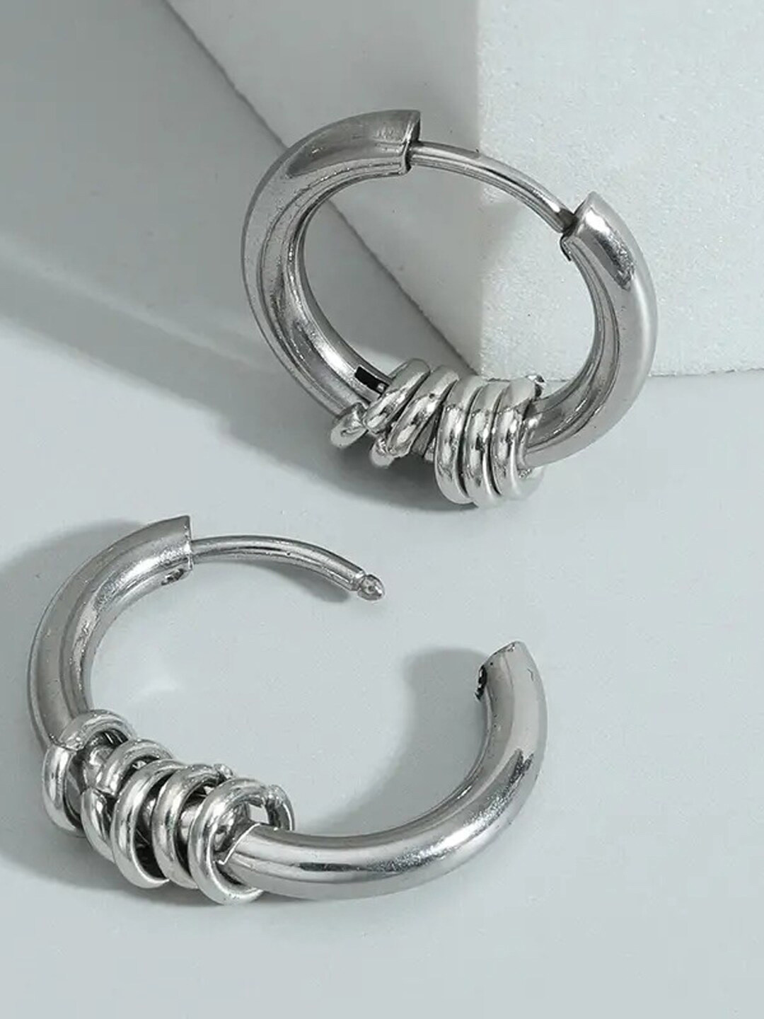 

FIMBUL Men Classic Hoop Earrings, Silver