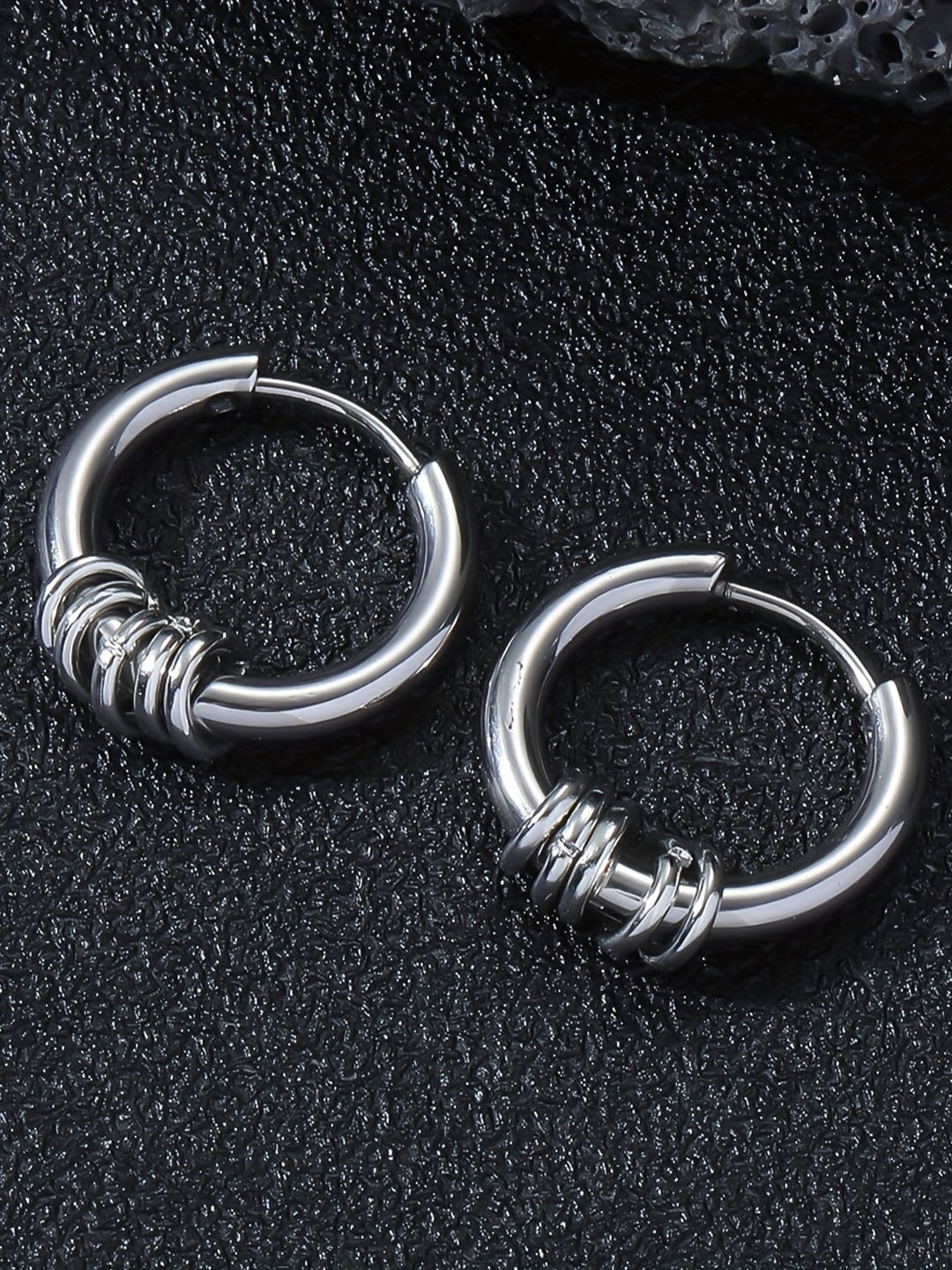 

FIMBUL Men Classic Hoop Earrings, Silver