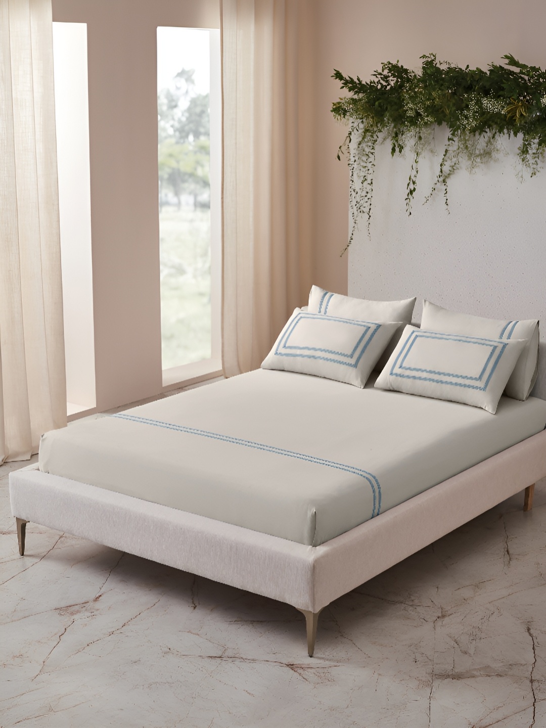 

DDecor Grey & White Cotton 180 TC King Bedsheet With 4 Pillow Covers