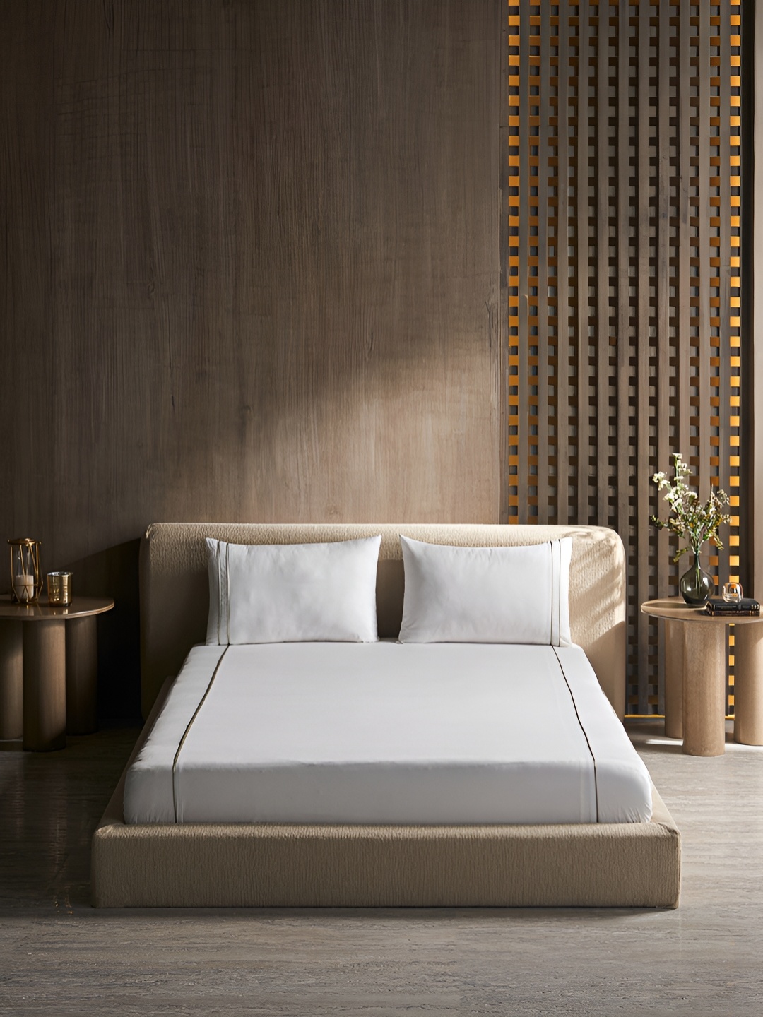 

DDecor Grey Cotton 180 TC King Bedsheet With 2 Pillow Covers