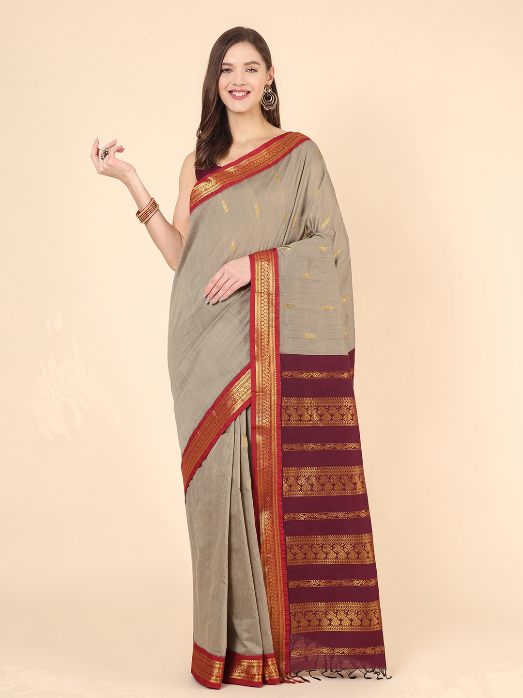 

Manvish Drapes Ethnic Motifs Woven Design Zari Silk Cotton Gadwal Saree, Grey melange