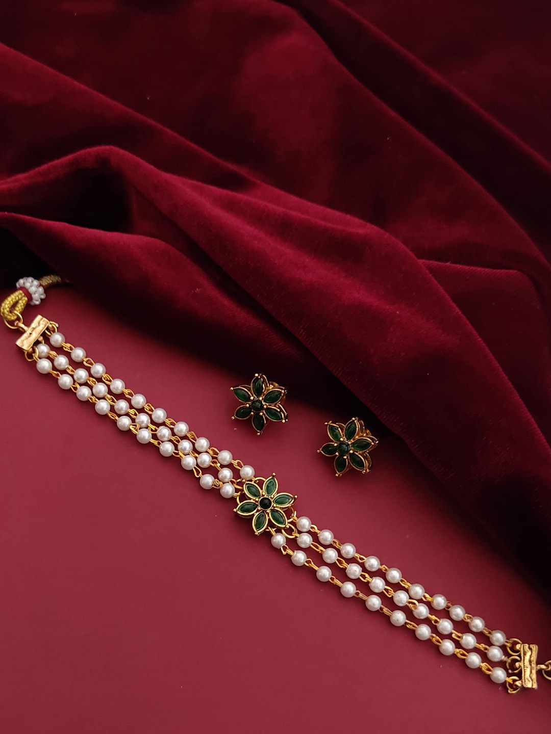 

Pihtara Jewels Women Gold-Plated Pearl Beaded Choker Set