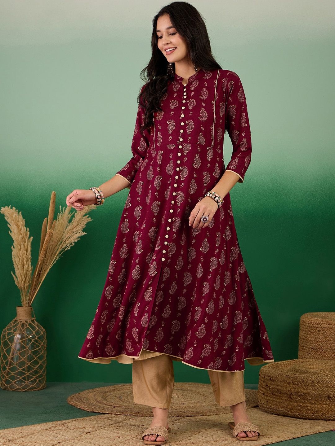 

Sangria Ethnic Motifs Printed Anarkali Kurta, Maroon