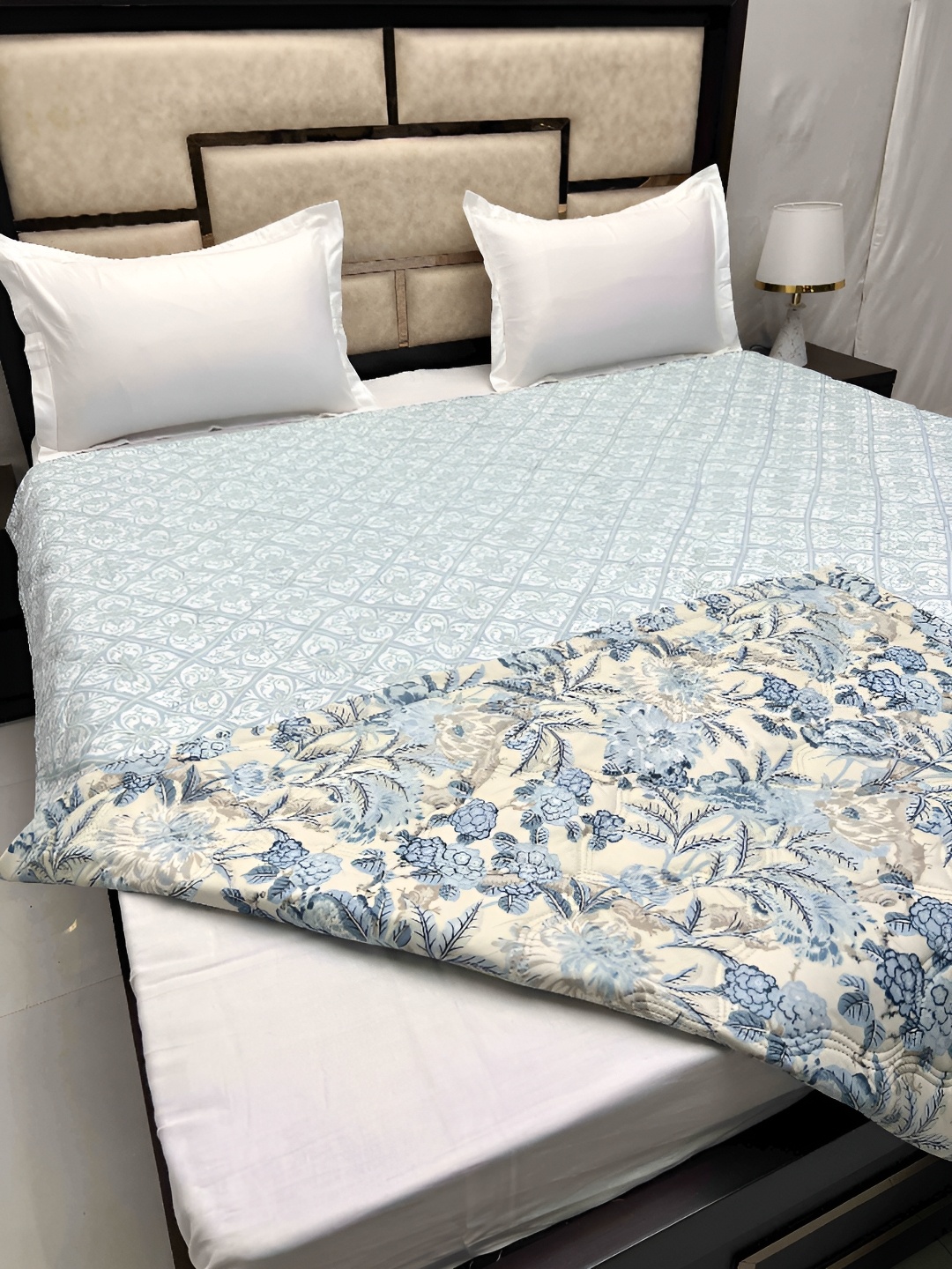 

Pure Decor Blue & Beige Floral AC Room Double Bed Comforter