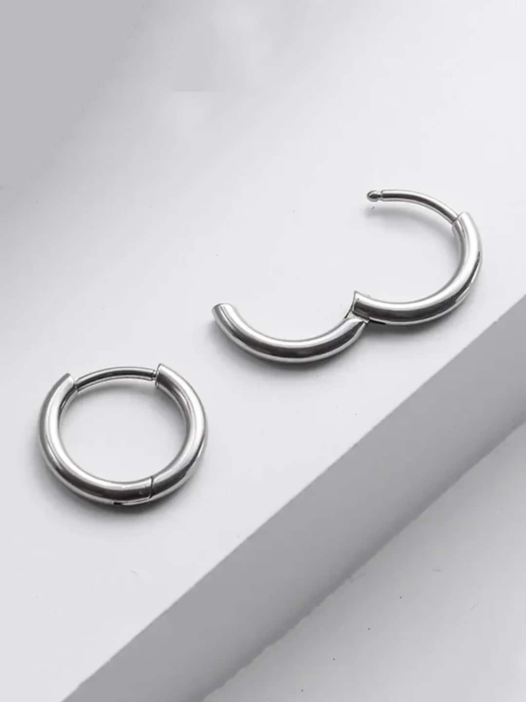 

FIMBUL Silver-Plated Stainless Steel Triangular Hoop Earrings