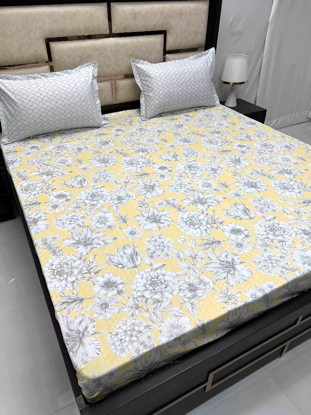 

Pure Decor Yellow & White Floral 330 TC Cotton King Bedsheet with 2 Pillow Covers