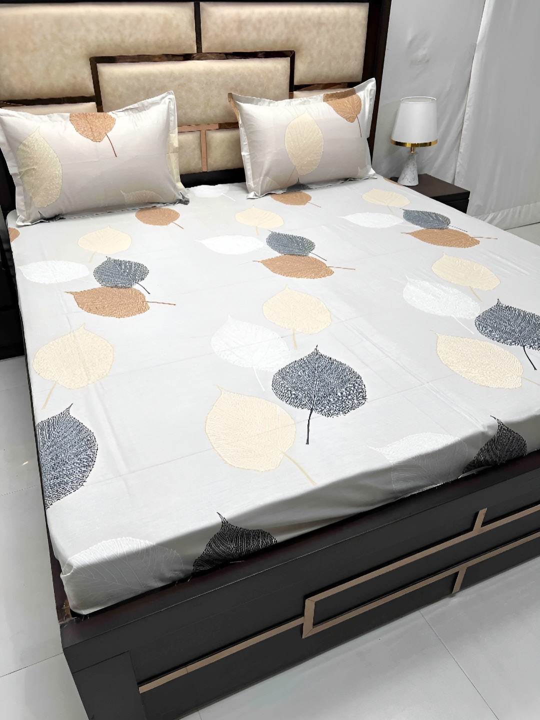 

Pure Decor Grey & Grey Melange Floral Cotton 330 TC King Bedsheet with 2 Pillow Covers