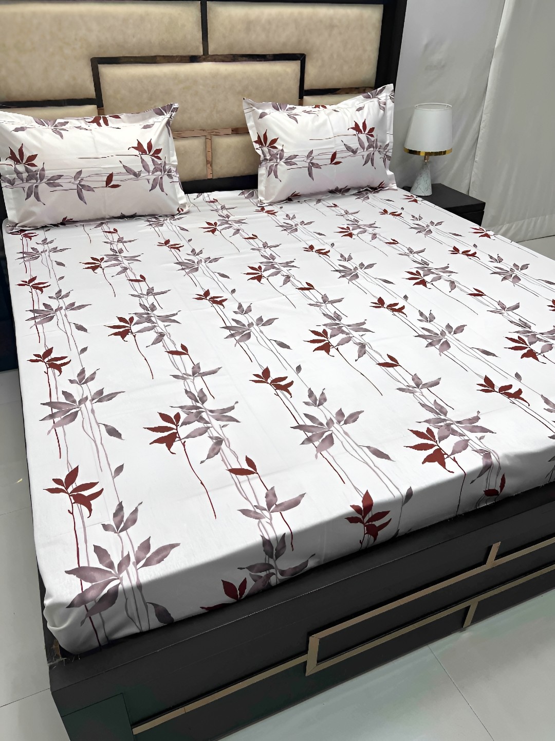 

Pure Decor Maroon & Off White Floral 330 TC Cotton King Bedsheet with 2 Pillow Covers