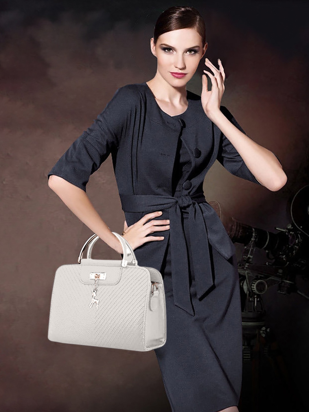 

SYGA Textured Leather Structured Handheld Bag, White