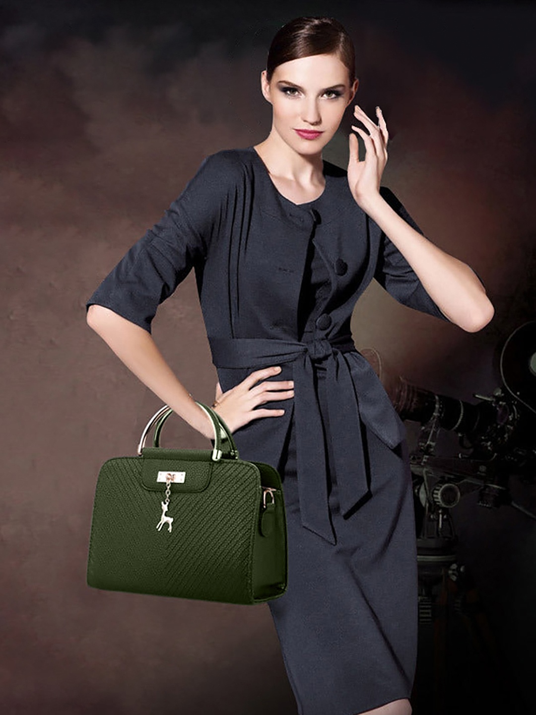 

SYGA Textured Leather Structured Handheld Bag, Green