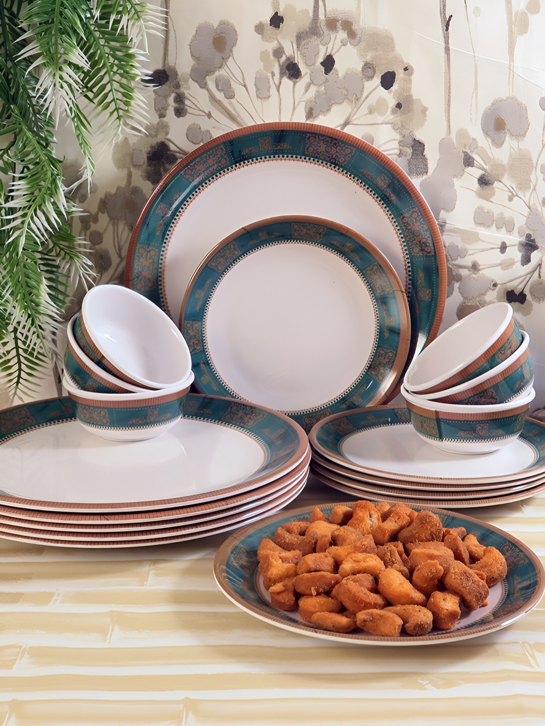 

Aura White & Green Pieces Printed Melamine Glossy Dinner Set