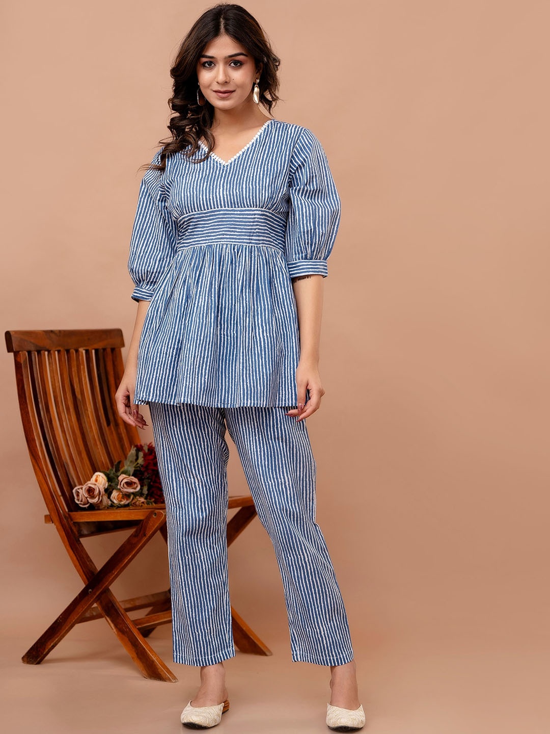

SUUT Clothing Striped A-Line Kurti with Trousers, Blue