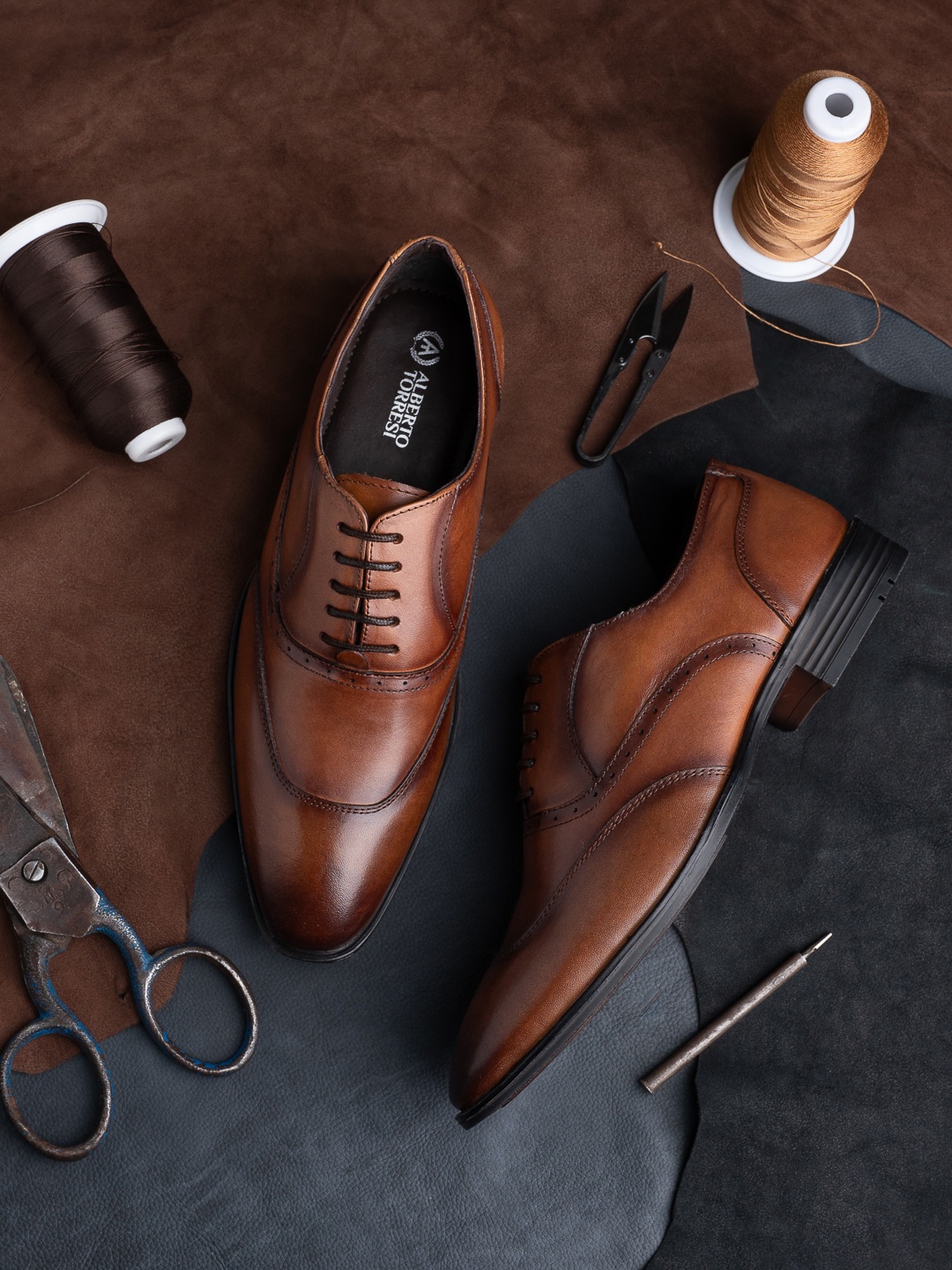 

Alberto Torresi Men Leather Lace-Up Formal Brogues, Tan