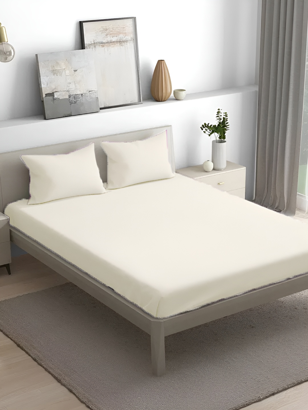 

House of Owlet Cream-Coloured Cotton 300 TC King Bedsheet with 2 Pillow Covers