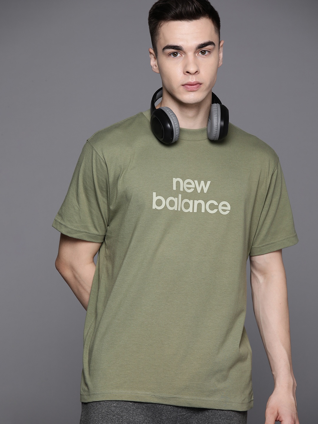 

New Balance Unisex Linear Logo Relaxed T-shirt, Olive