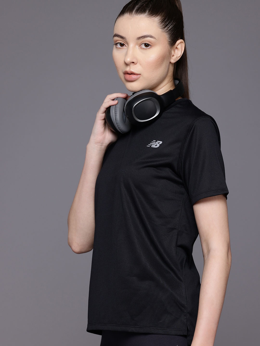 

New Balance Women Reflective Detail T-shirt, Black