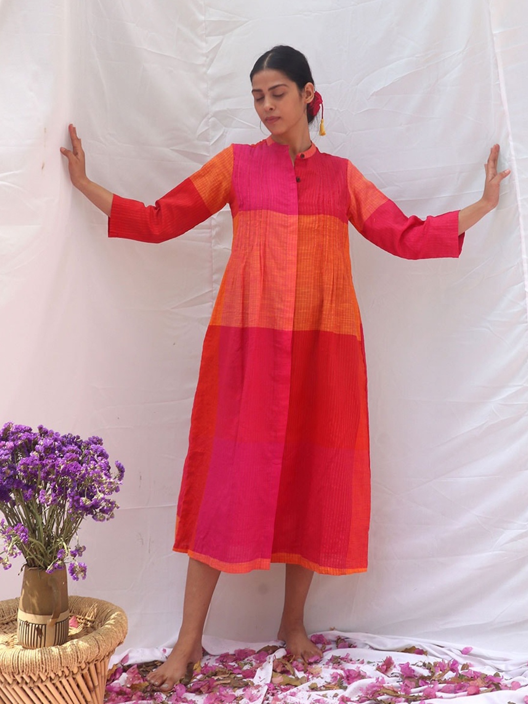 

Chidiyaa Colourblocked Mandarin Collar Flared Cotton A-Line Midi Dress, Red