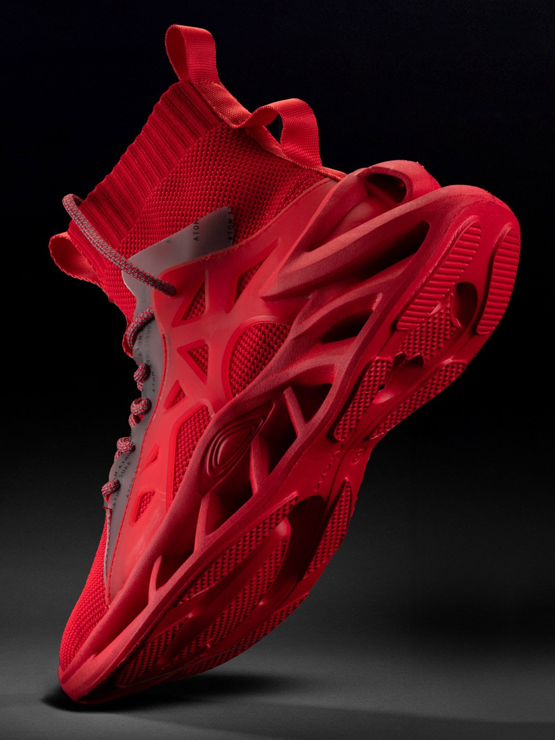 

Atom Men Textured Sneakers, Red
