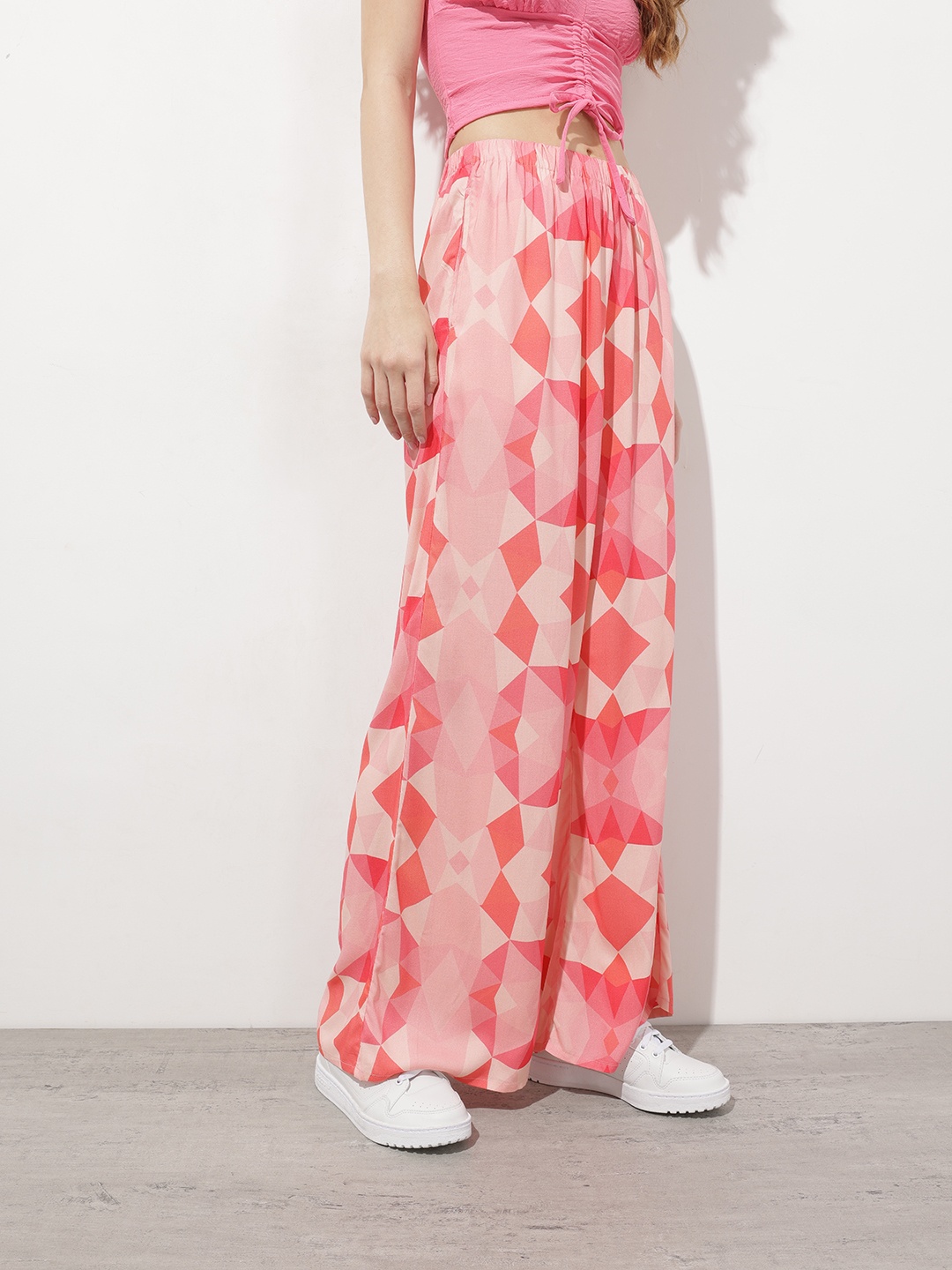 

DressBerry Women Kaleido Trip Printed Trousers, Pink