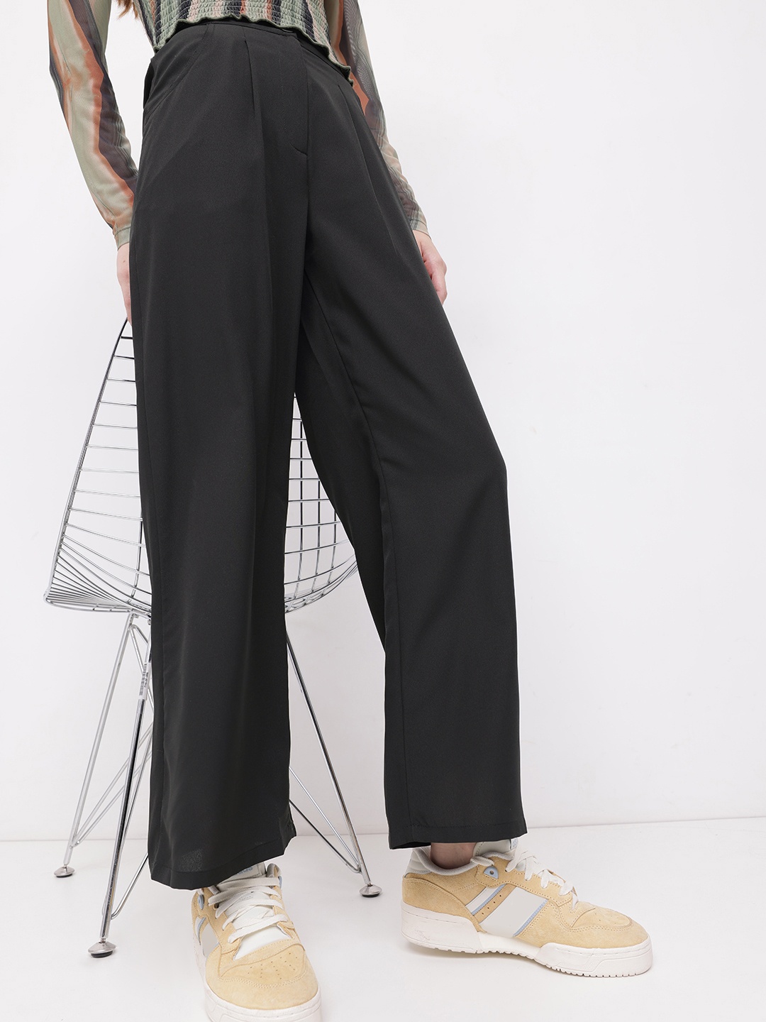 

DressBerry Women Power Play Straight Fit Trousers, Black