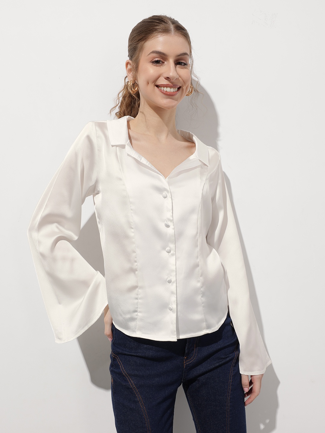 

DressBerry Porcelain White Bliss of Lapel Satin Shirt