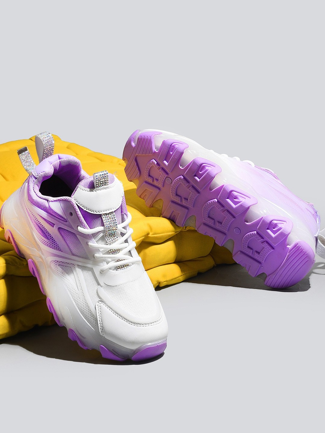 

THE WHITE POLE Women Colourblocked Comfort Insole Lightweight Lace-Ups Sneakers, Purple