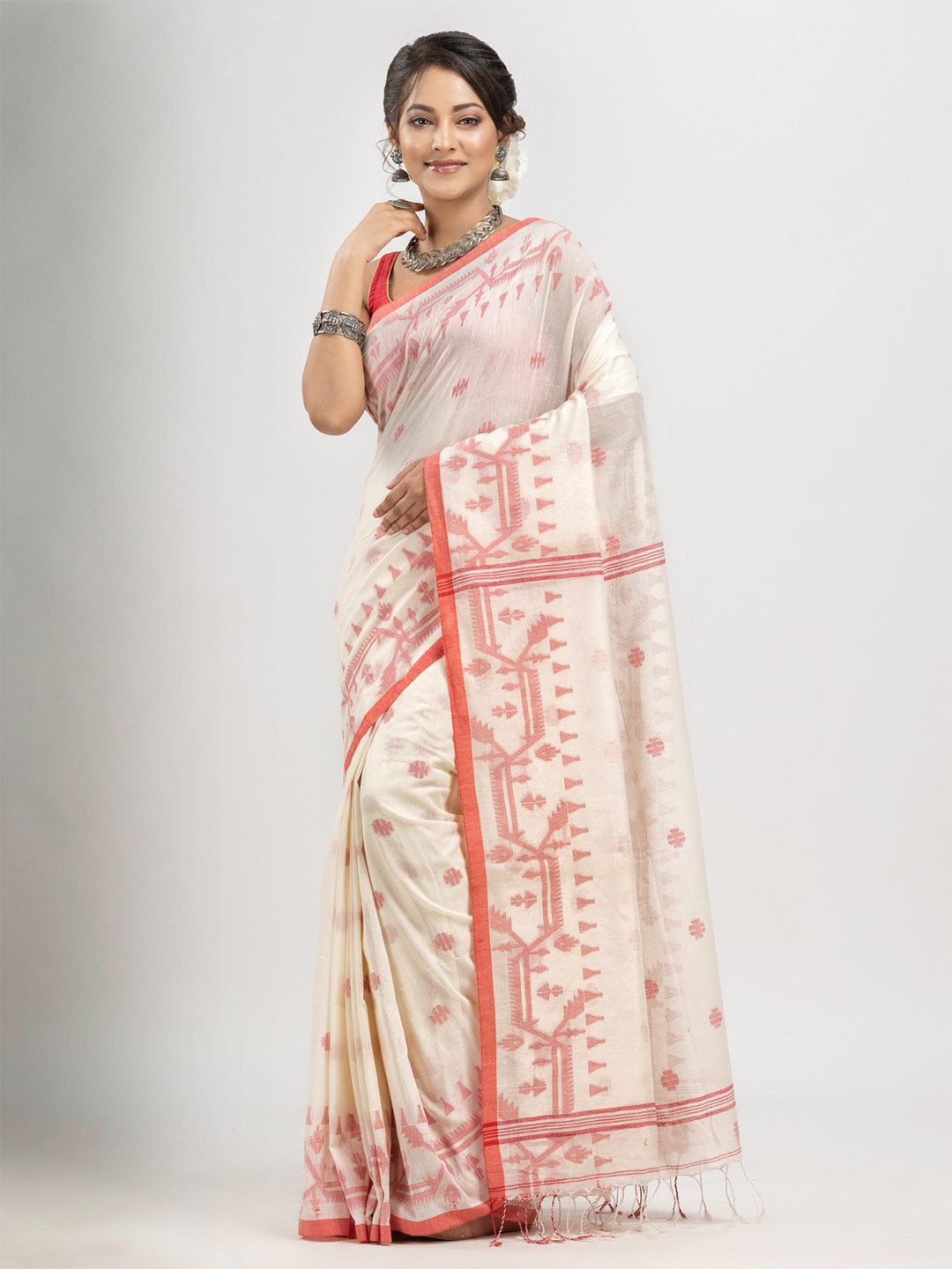 

Angoshobha Ethnic Woven Design Pure Cotton Jamdani Saree, White