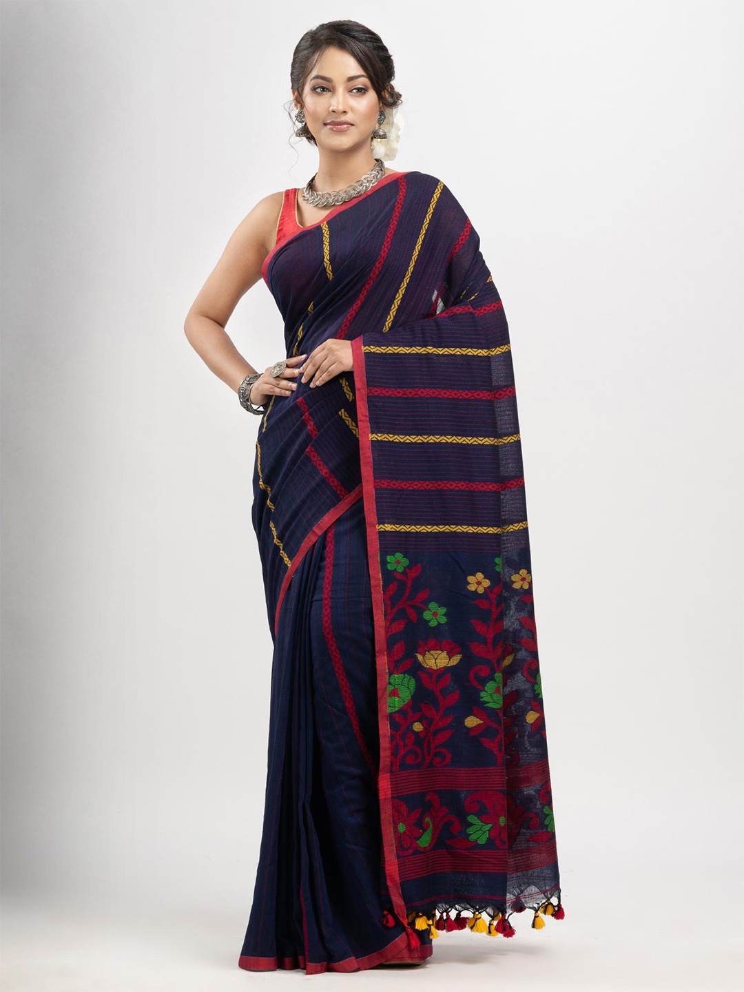 

Angoshobha Floral Woven Design Pure Cotton Jamdani Saree, Blue