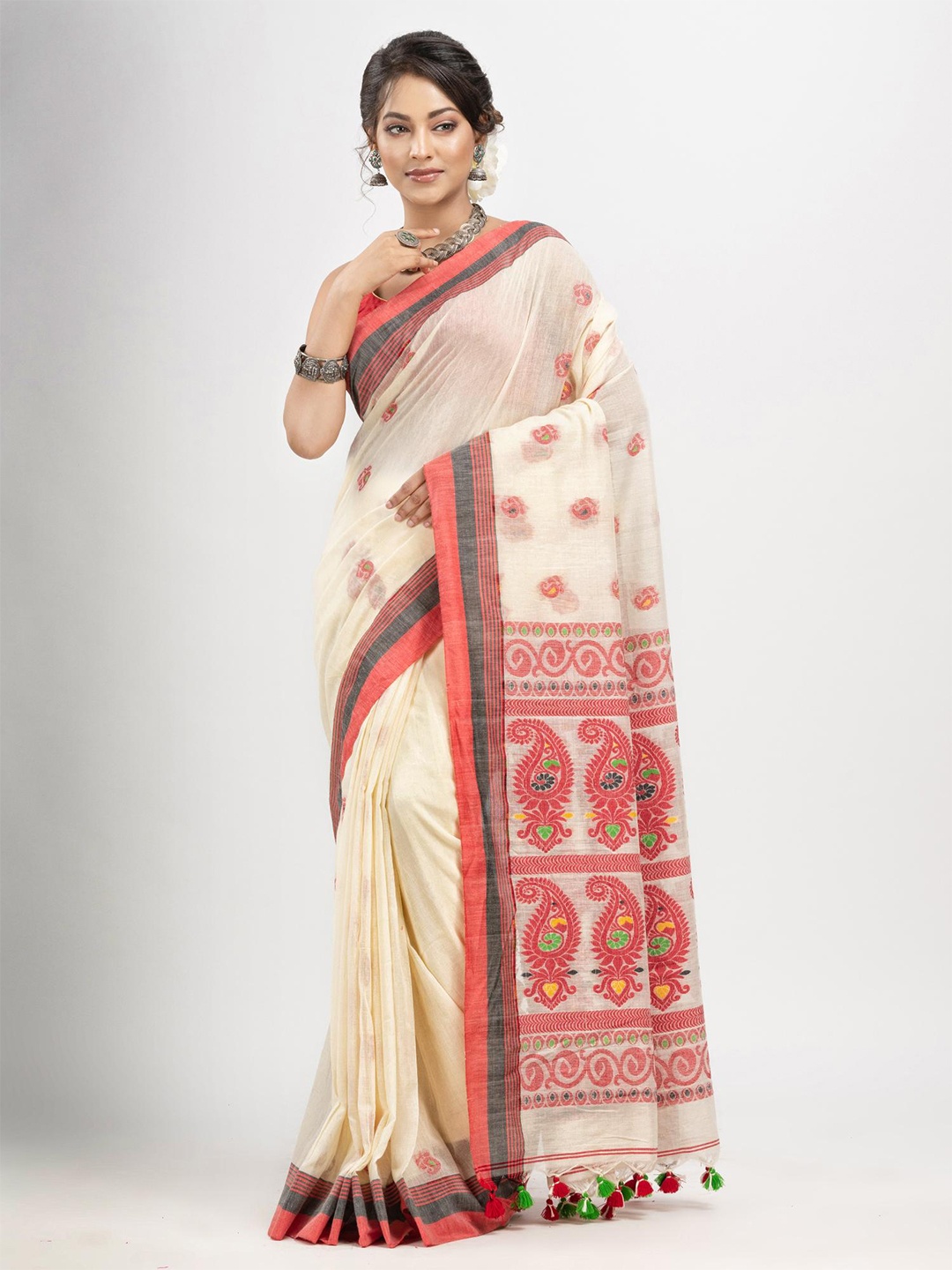 

Angoshobha Ethnic Motifs Woven Design Pure Cotton Saree, White