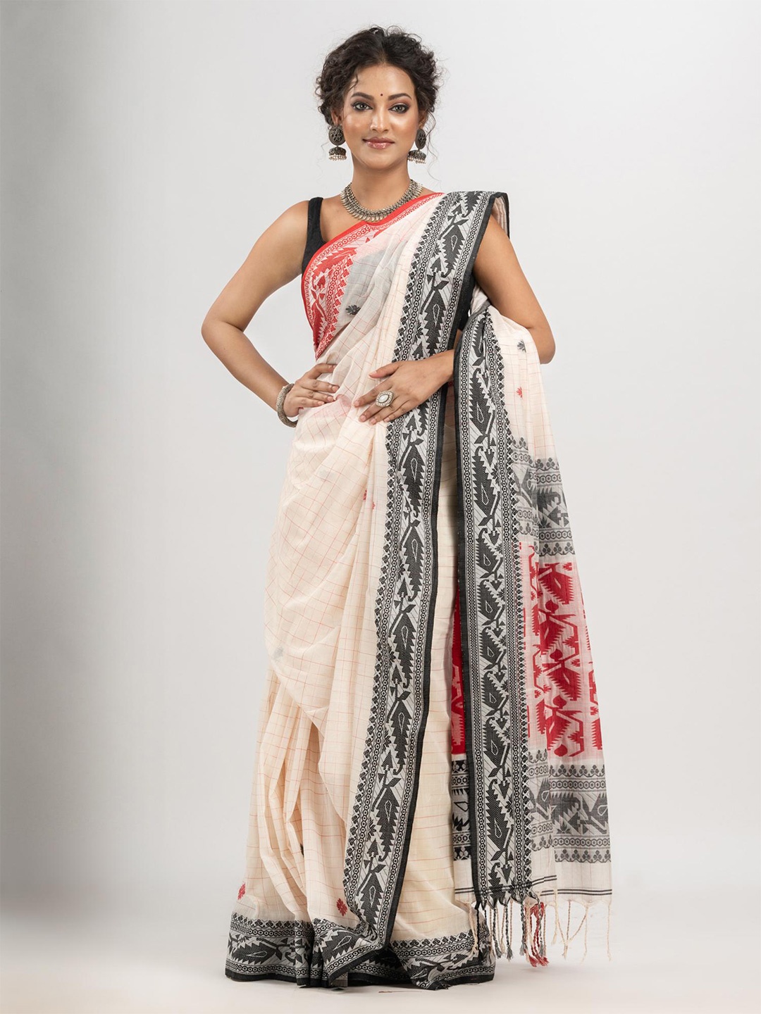 

Angoshobha Ethnic Motifs Woven Design Pure Cotton Saree, White