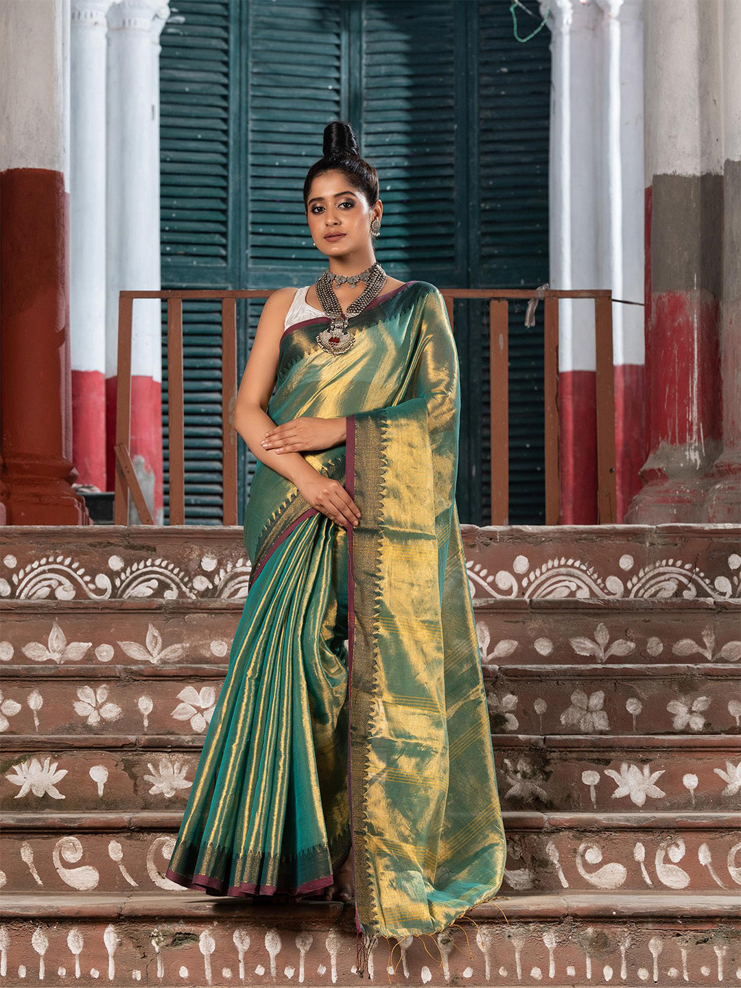 

Angoshobha Ethnic Motifs Woven Design Pure Cotton Saree, Green