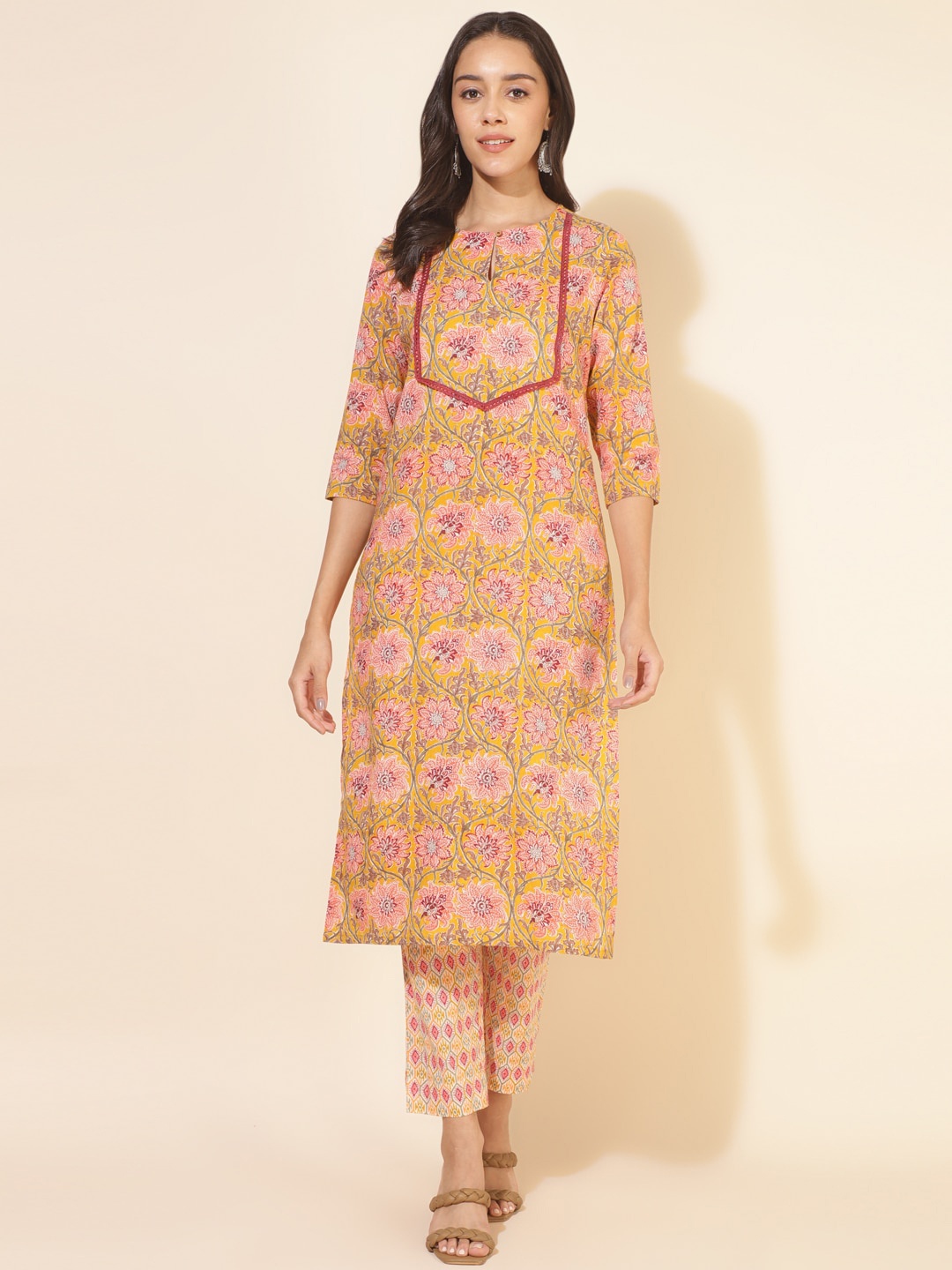 

Janasya Key-Hole Neck Floral Printed Regular Pure Cotton Straight Kurta with Trousers, Mustard