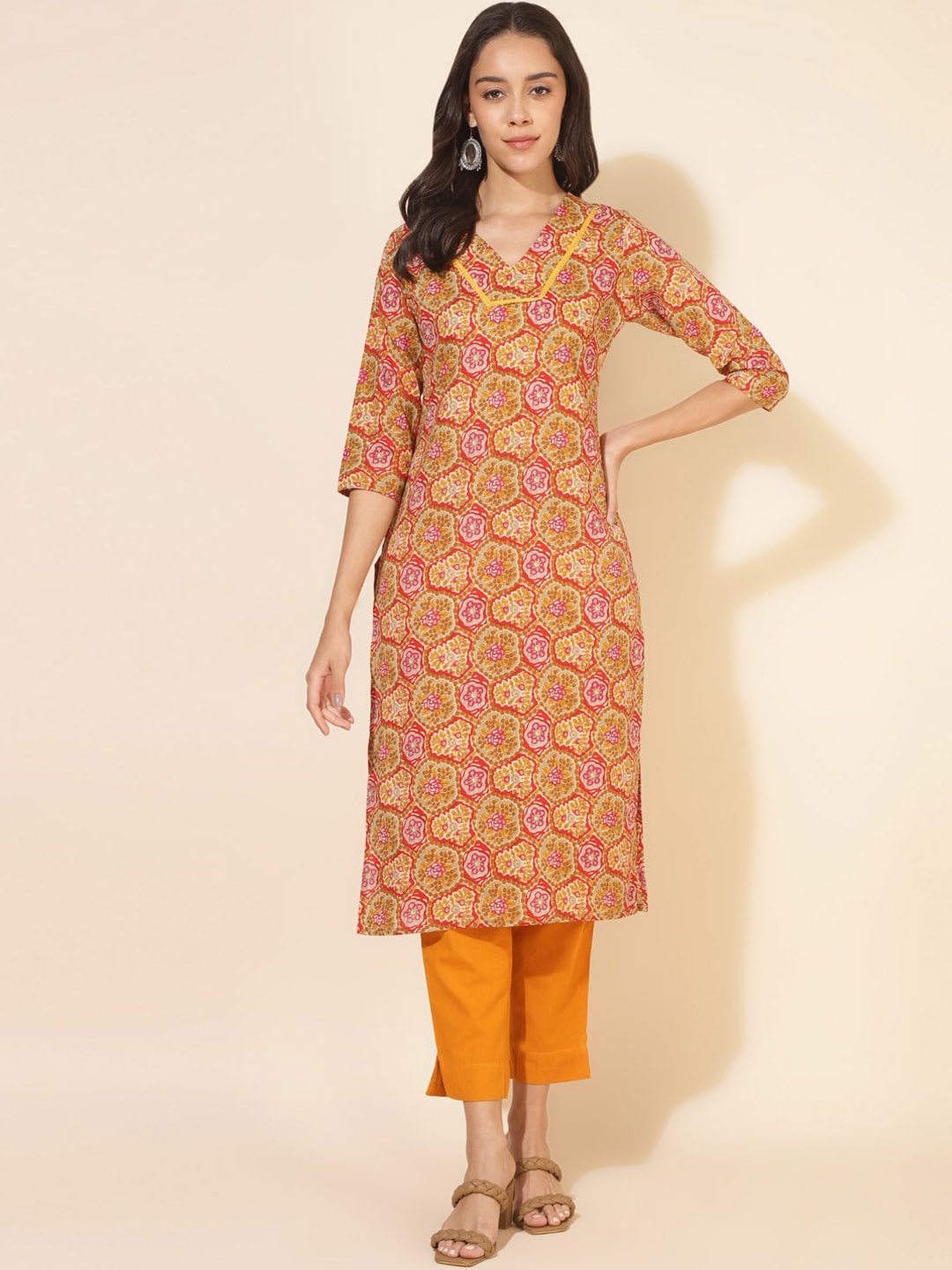 

Janasya Ethnic Motifs Printed V Neck Straight Kurta, Orange