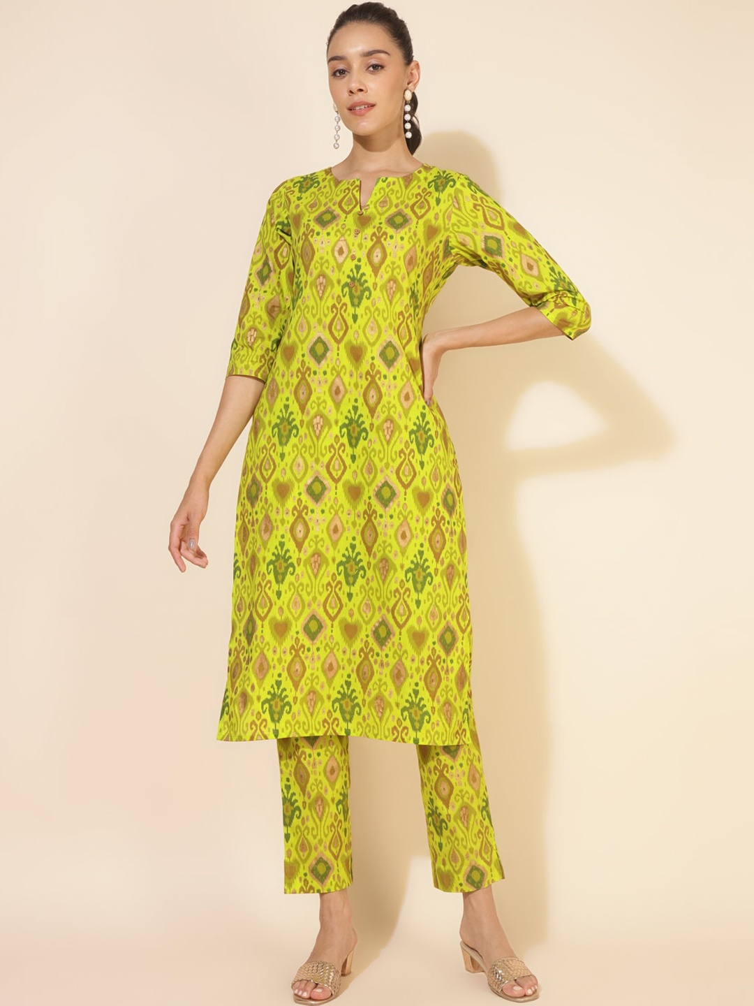

Janasya Ethnic Motifs Printed Regular Pure Cotton Kurta with Trouser, Lime green
