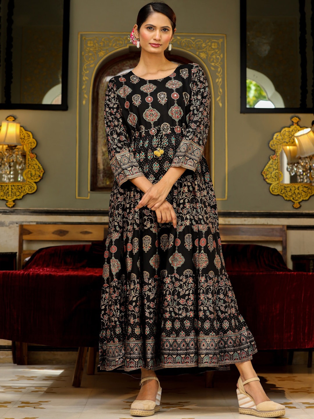 

GOCHIKKO Ethnic Motifs Printed Cotton Ethnic Gown, Black