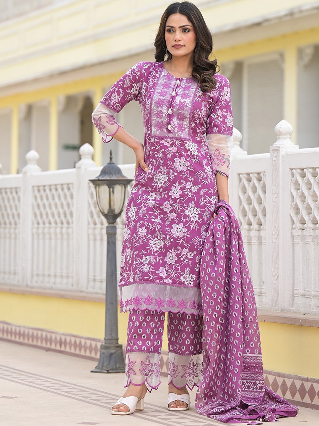 

Yufta Lavender Printed Pure Cotton Pakistani Style Kurta With Trousers & Dupatta