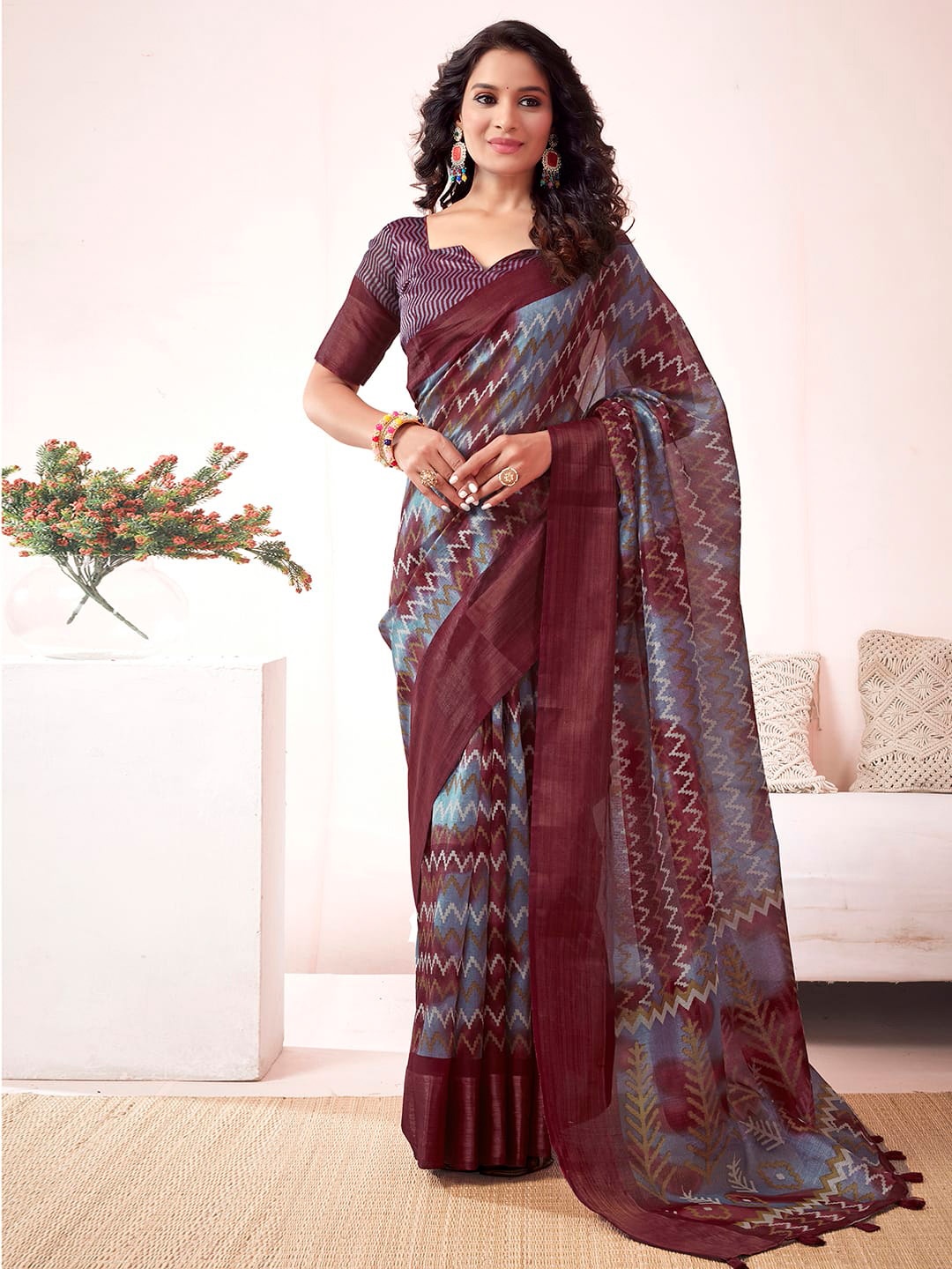 

KALINI Geometric Printed Zari Ikat Saree, Maroon