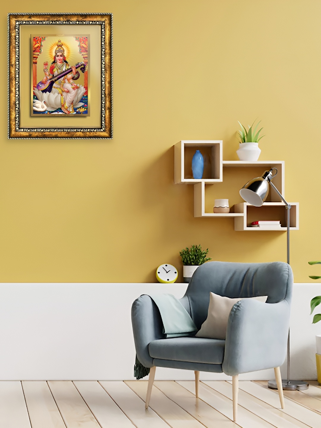 

DIVINITI Gold Toned & Black Glass Wall Photo Frames