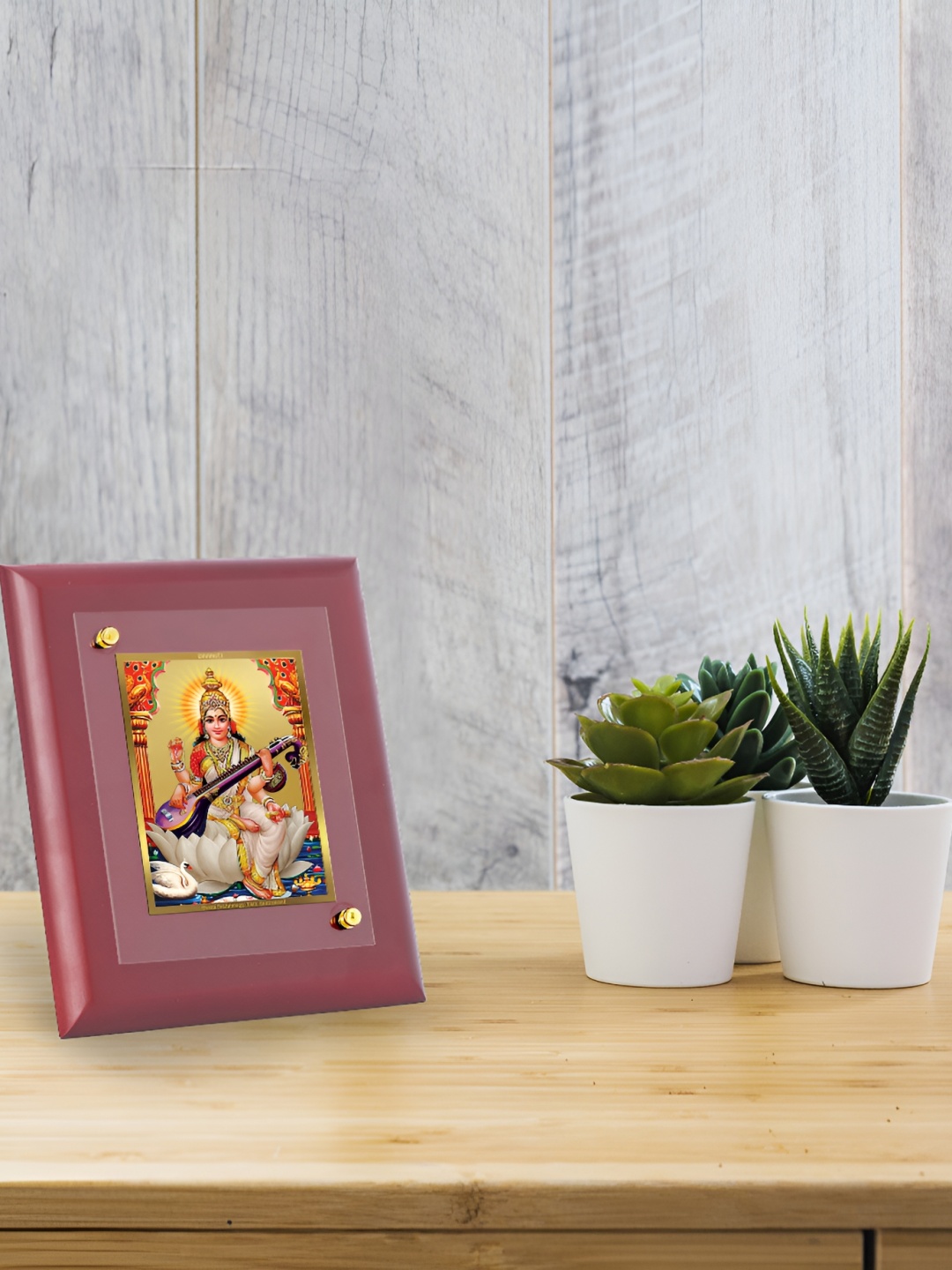 

DIVINITI Maroon Wooden Table Photo Frame