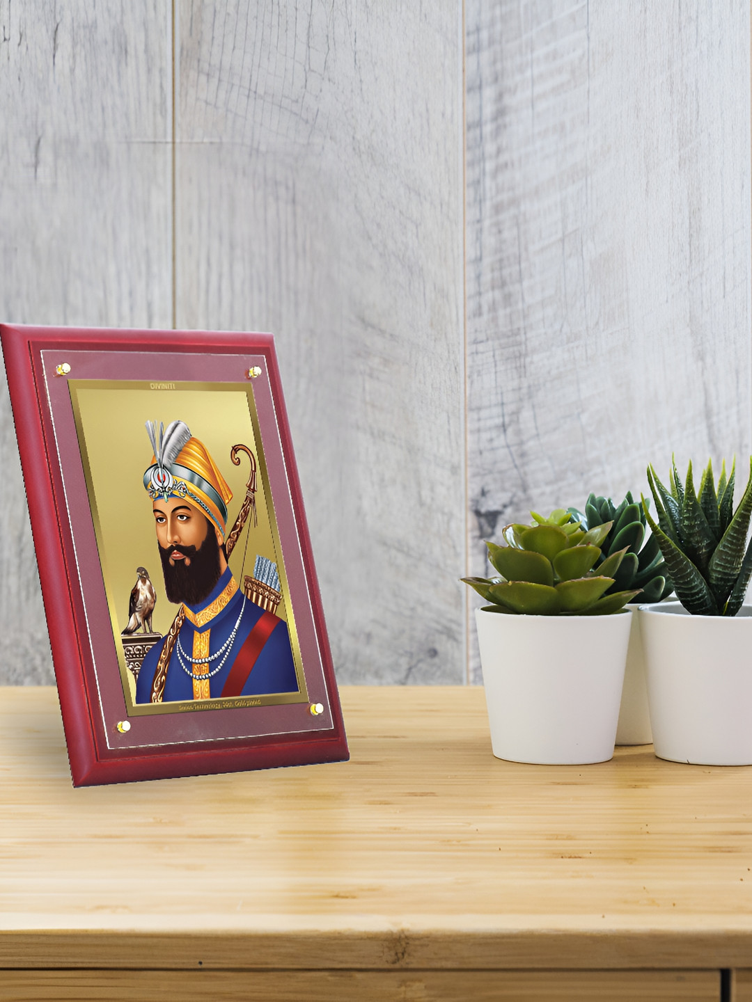 

DIVINITI Brown & Gold-Toned Wooden Wall Photo Frame